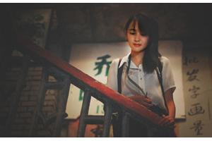 在你情绪低落时，应该怎样调整你的情绪？