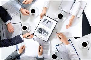 每周一次案例讨论、督导