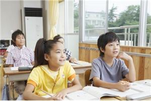 郭铁军作客微辩论：小学性教材应该