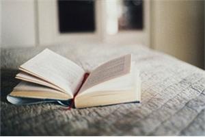 《内在父母与内在小孩的拥抱》