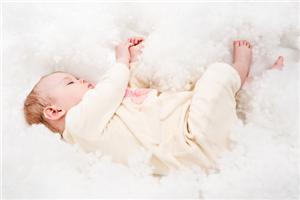 当父母跟宝宝说话的时候，宝宝会感受到父母的情绪