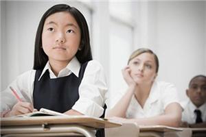 青少年心理咨询低龄化  独生父母出现养育焦虑