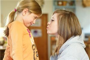 父母如何给予孩子安全感呢？