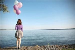 耐心去等待那个真心牵手的人