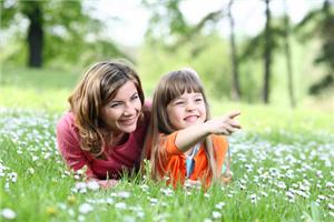 妈妈和孩子一起培养高情商