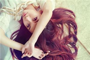 聪慧的女人为自己而进步
