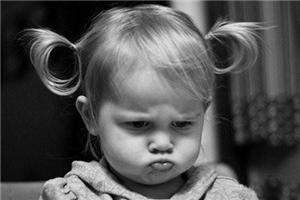 当情绪悲观时，多抬头向上看