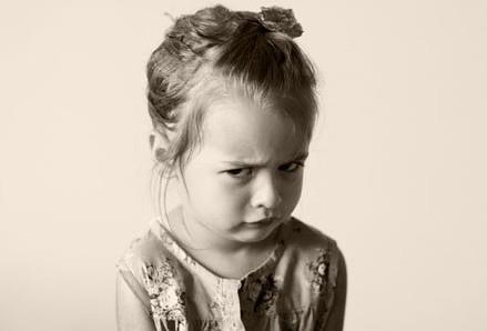 【家庭教育】中国式熊孩子是怎样炼成的？究竟是谁左右着孩子的情商？