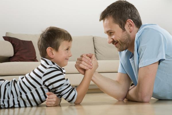 【家庭教育】转给老公：那些只有爸爸才能教给孩子的事