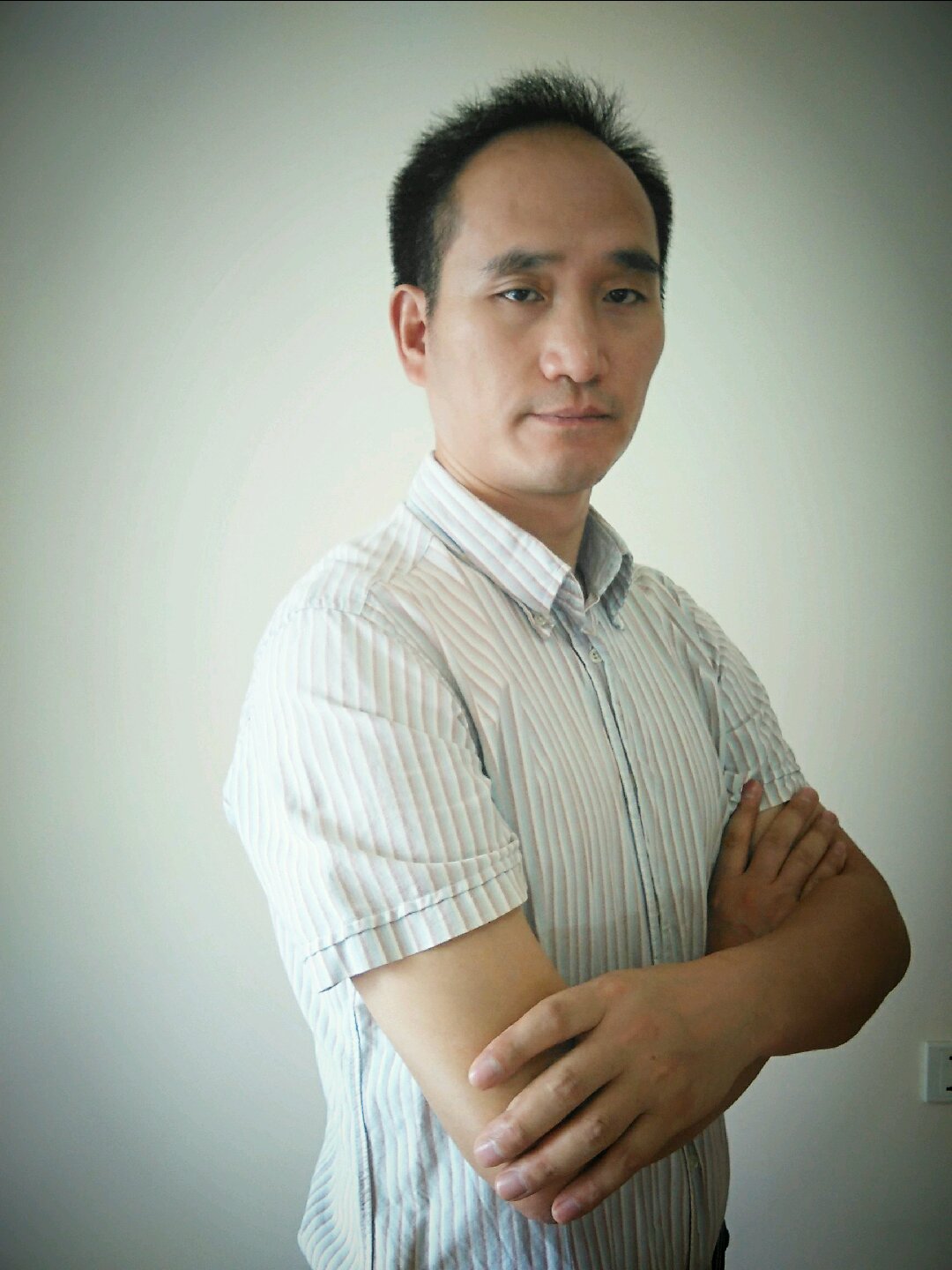 白俊